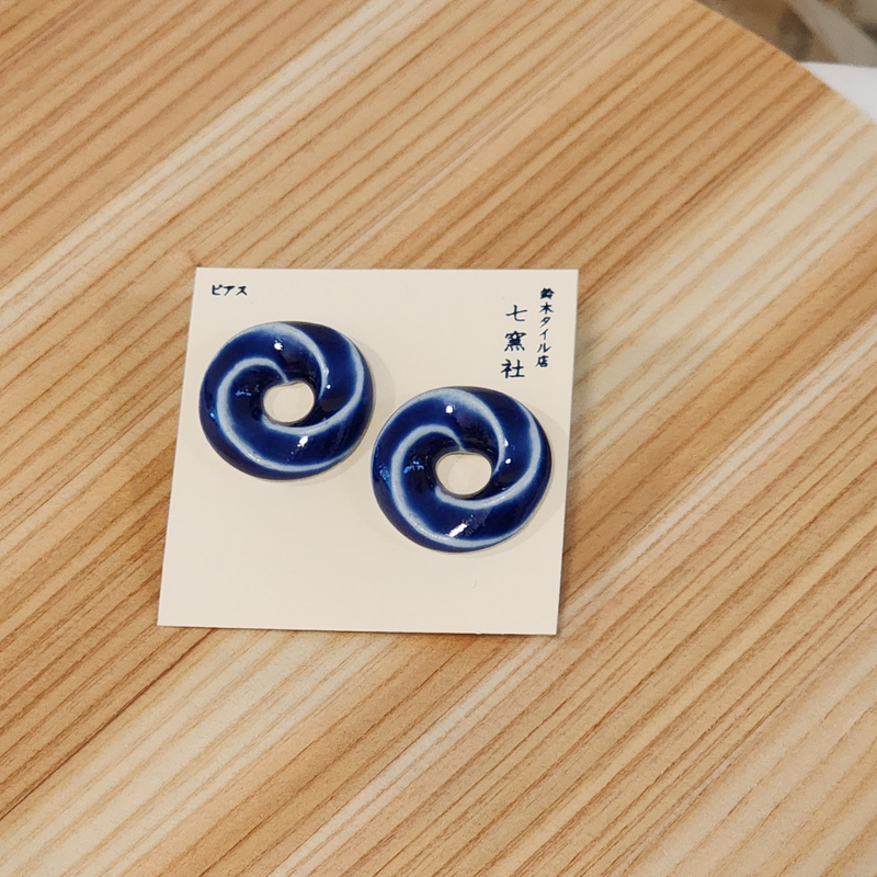 Earring_Kururi_-_Blue_2