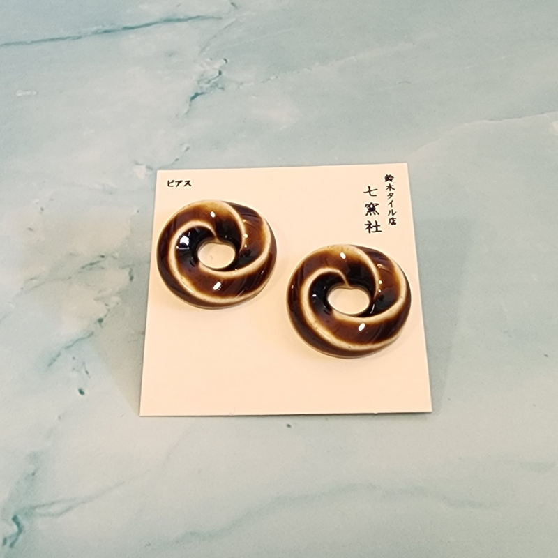 Mino Ware Ceramic Earrings - Kururi (Brown)