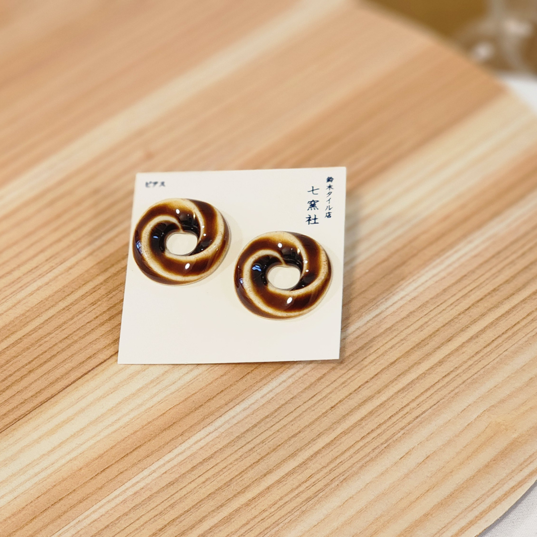 Mino Ware Ceramic Earrings - Kururi (Brown)